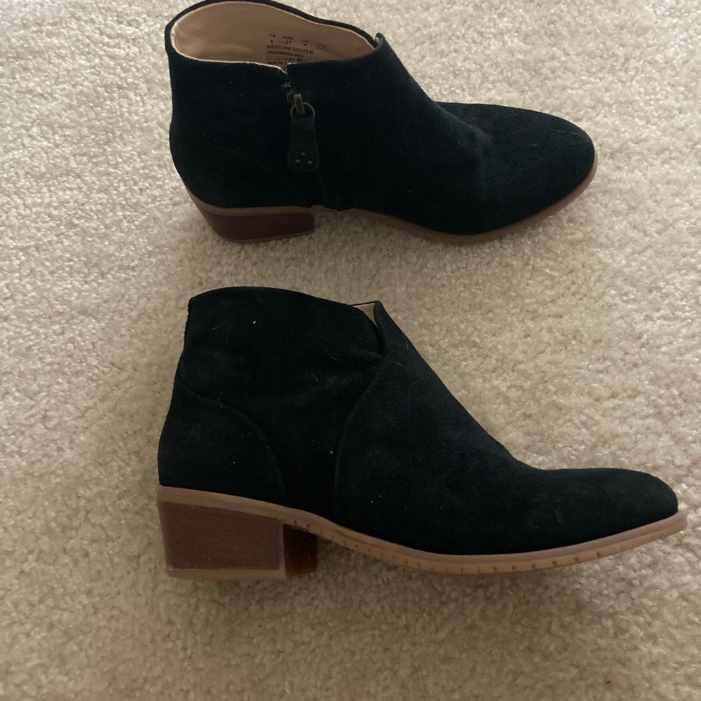 Women’s hush puppies